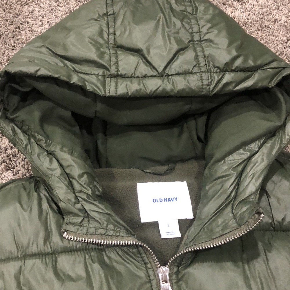 Old Navy Women’s Olive Green Hoodie Puffer Vest Size Large - Picture 3 of 6